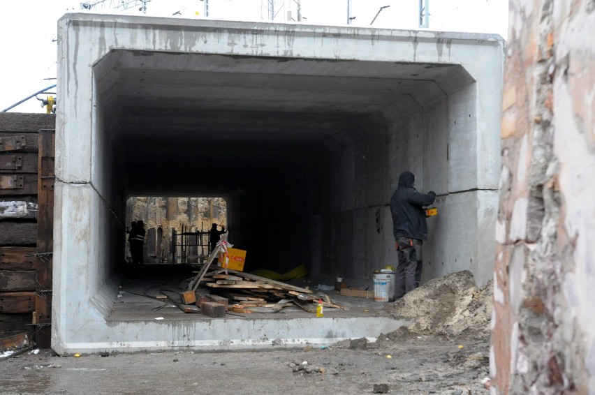Remont wiaduktu na ul. Kunickiego: Przebudowa jezdni miała ruszyć 5 listopada