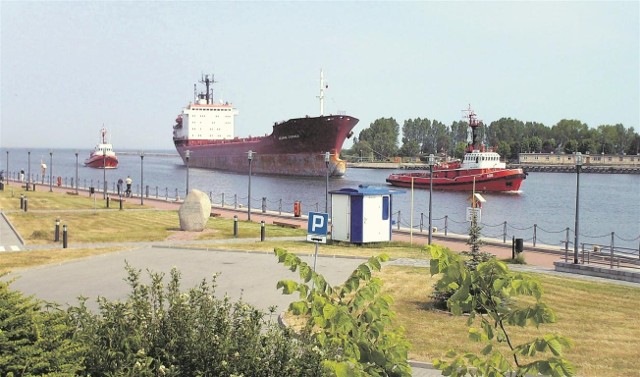 Statki w gdańskim porcie obsługują holowniki firmy WUŻ Port and Maritime Services Ltd