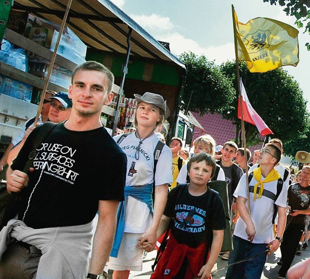 W ciągu 19 dni pątnicy pokonują 638 km