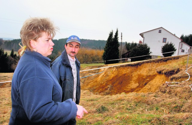 Tylko stali mieszkańcy gminy mają szansę na pomoc państwa w odbudowie domów