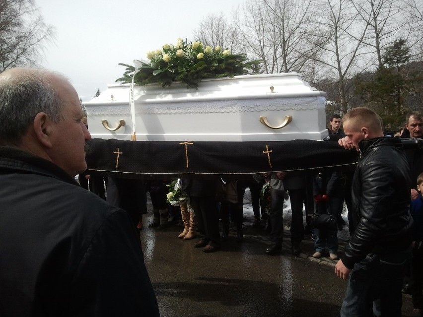 Pogrzeb skoczka Antoniego Juroszka w Istebnej [NOWE ZDJĘCIA]