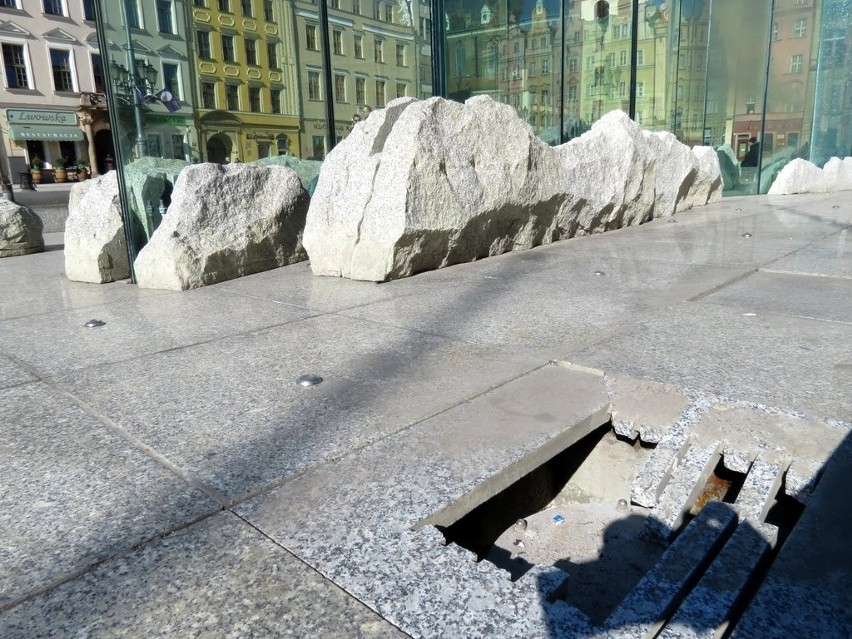Wrocław: Zniszczono fontannę na Rynku