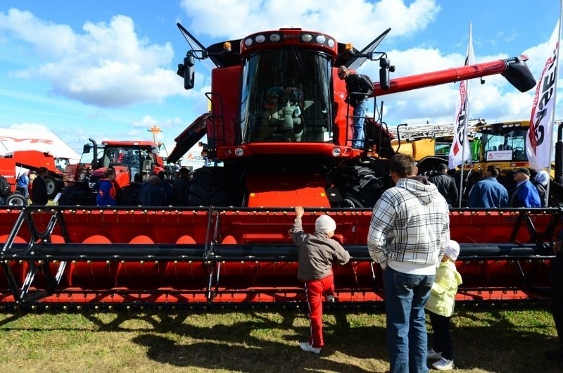 Agro Show w Bednarach: Potężne maszyny i tysiące zwiedzających [ZDJĘCIA]