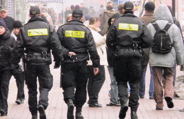 Radni chcą, by więcej patroli chodziło ulicami Łodzi