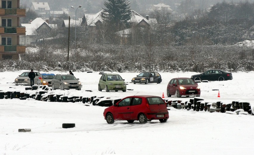 Zimowa jazda na Torze Lublin (zobacz ZDJĘCIA)