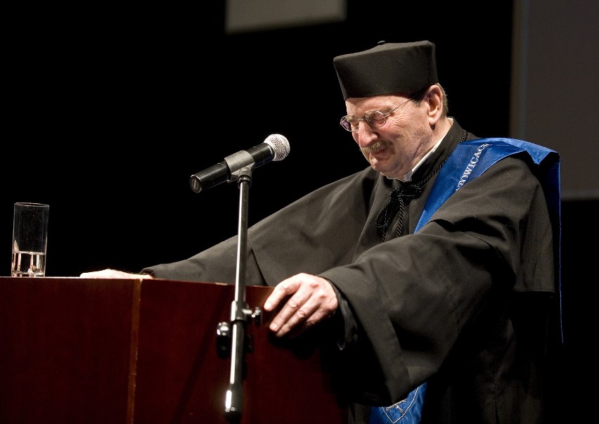 Sławomir Mrożek z doktoratem honoris causa Uniwersytetu...