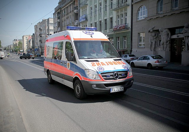 82-latka potrącona przez autobus na placu Dąbrowskiego