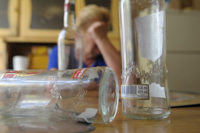 O pijanej parze opiekującej się 2-miesięcznym dzieckiem w Wojszynie (gm. Janowiec) funkcjonariusze zostali poinformowani w niedzielę ok. godziny 18.
