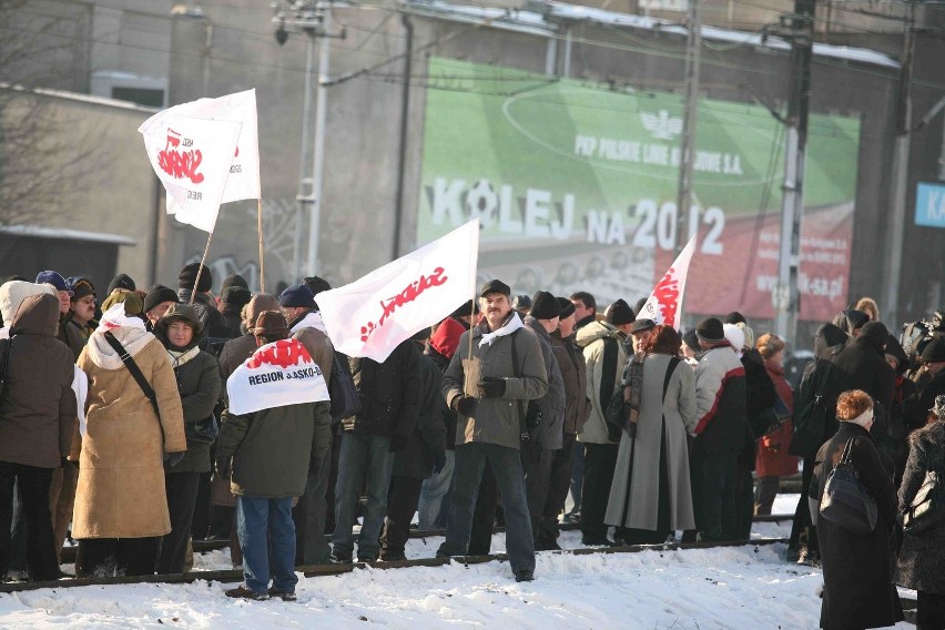 ZDJĘCIA z blokady torów w Katowicach