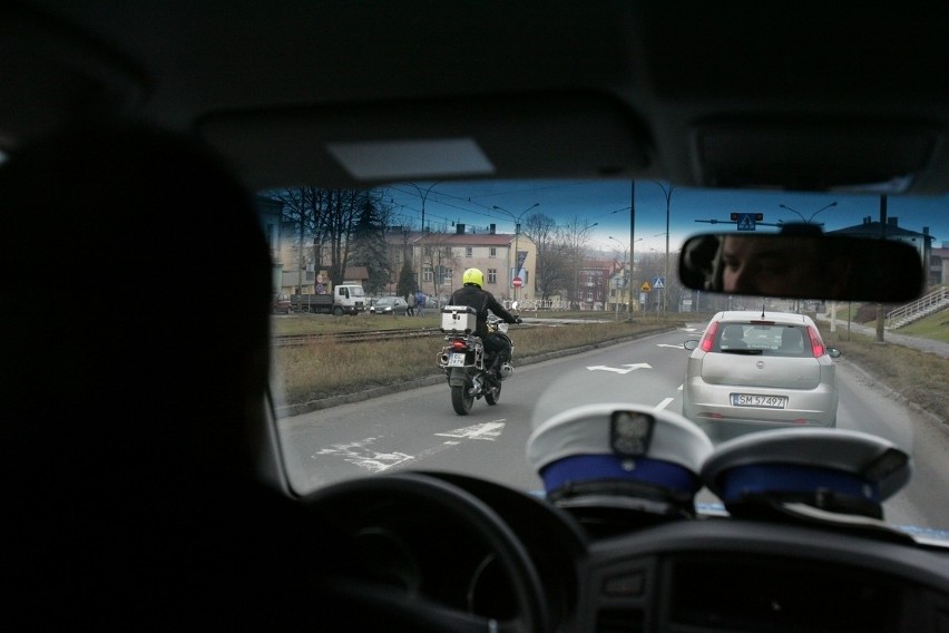 Pościg będzińskiej policji za motocyklistą [ZDJĘCIA i WIDEO]