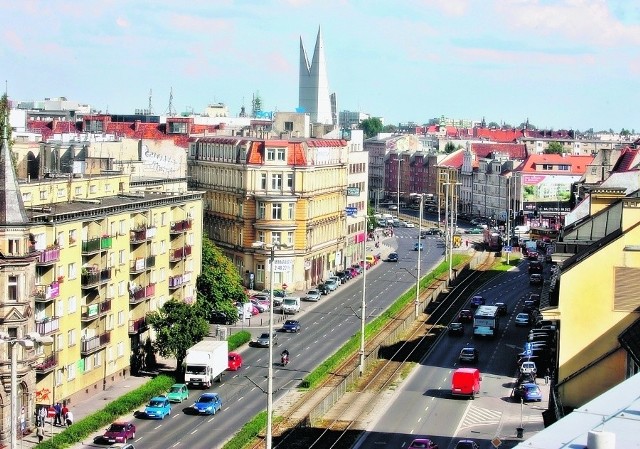 Miasto chce ograniczać ruch na ul. Kazimierza Wielkiego, bo droga w sztuczny sposób dzieli ścisłe centrum Wrocławia na dwie części