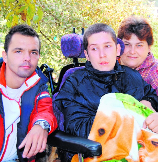 Jacek Szumniak z Patrykiem i jego mamą Renatą liczą, że chrzanowianie pomogą