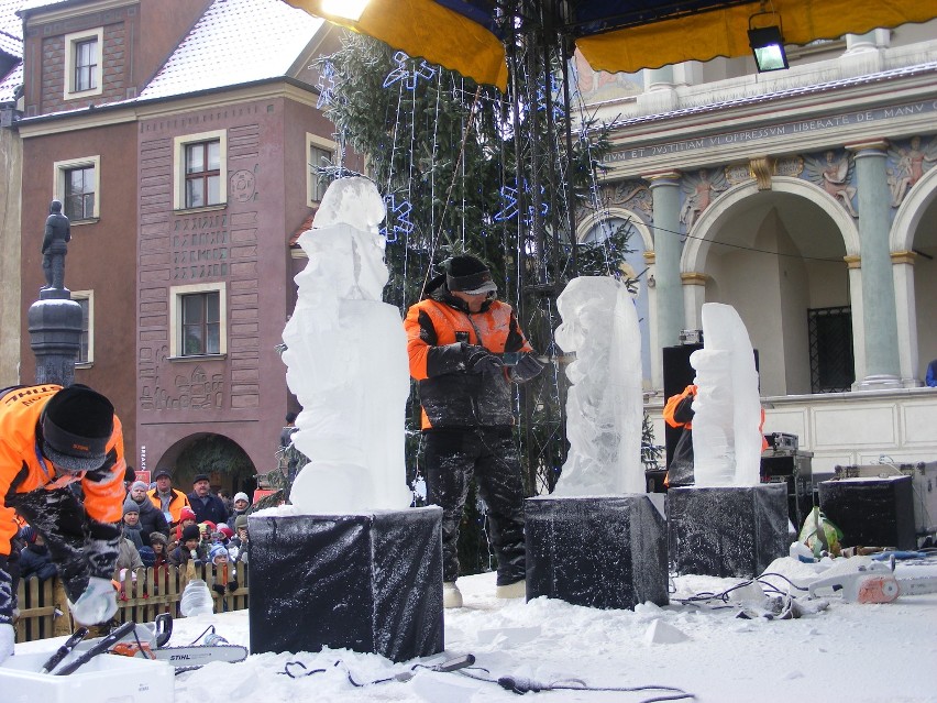 Na poznańskim Starym Rynku trwa  VII Festiwal Rzeźby...