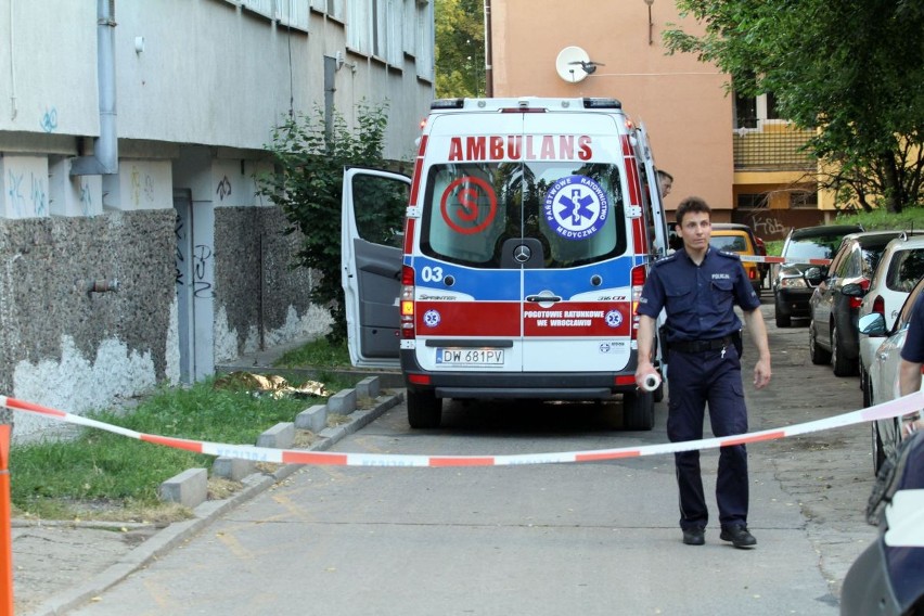 Wrocław: Śmierć przy Kamiennej. Staruszka wypadła z okna