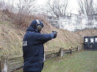 Policjanci z Zabrza na strzelnicy. Mają Walthery i Glocki [ZOBACZ WIDEO]