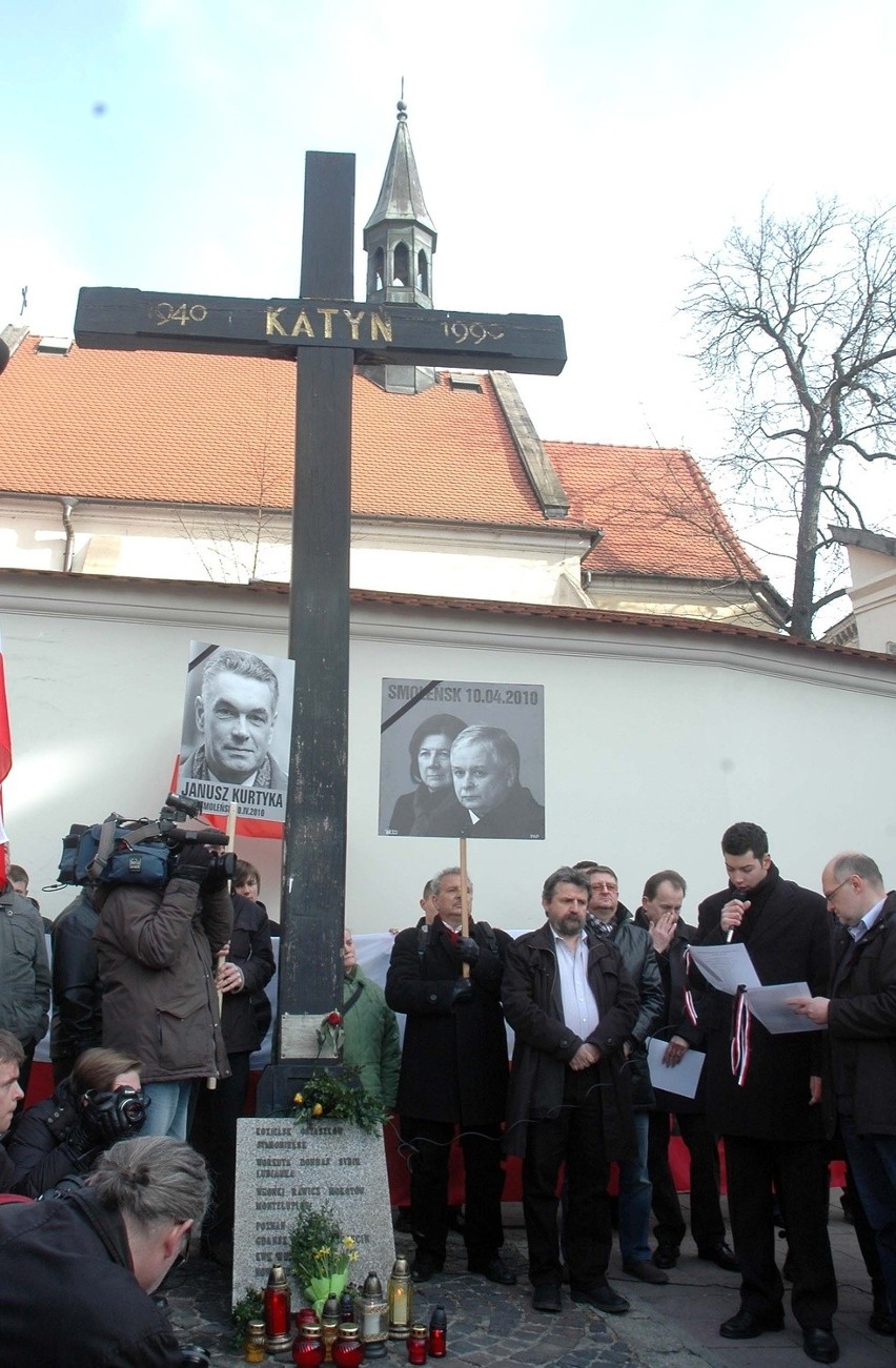 Obchody II rocznicy tragedii smoleńskiej w Krakowie [ZDJĘCIA]