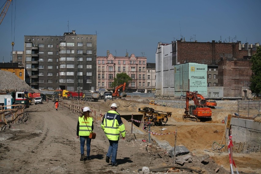 Sprawdzamy jak powstaje dworzec w Katowicach [ZDJĘCIA i WIDEO]