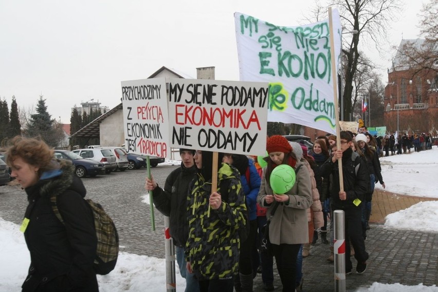 Racibórz: Radni nie zdecydowali o przyszłości ekonomika [ZDJĘCIA i WIDEO]