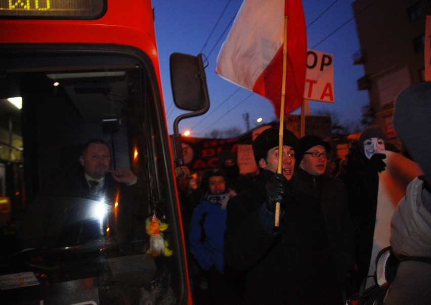 Czwartkowa manifestacja przeciwko ACTA w Poznaniu