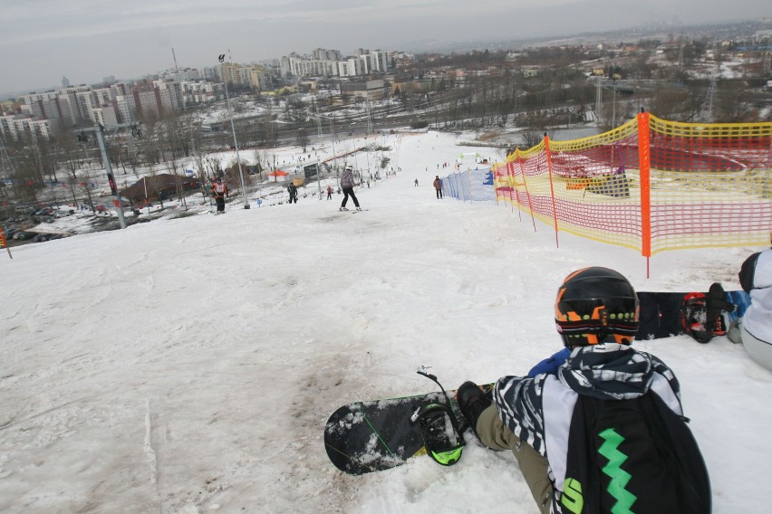 Snowboardowe zawody na Górce Środulskiej w Sosnowcu w obiektywie Marzeny Bugały [ZDJĘCIA]