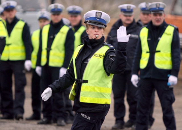 Konkurs na najlepszego policjanta drogówki tradycyjnie odbywa się na skrzyżowaniu ul. Krzemienieckiej, Konstantynowskiej i Krakowskiej