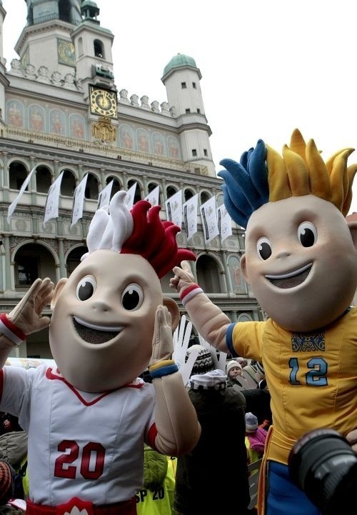 Poznań: Koziołki w cieniu maskotek Euro 2012. Zdjęcia