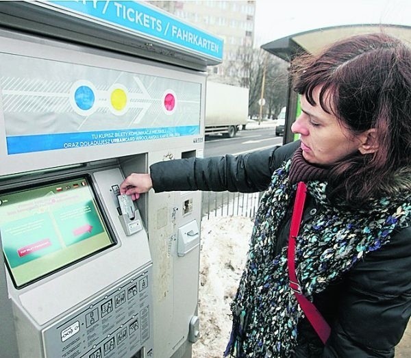 Na przystanku Zachodnia przy ul. Legnickiej w środę nie można było zakodować opłaconej Urbancard