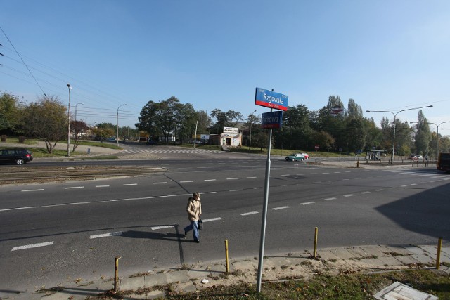 Przejście na Rzgowskiej przy Dachowej jest wyjątkowo niebezpieczne.