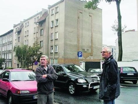 Zenon Antkowiak i Andrzej Prusinowski, tak jak inni chcieliby wykupić mieszkania