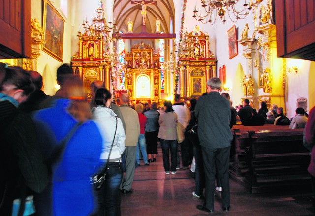 Wielu wiernych spowiada się w sądeckiej bazylice kolegiackiej