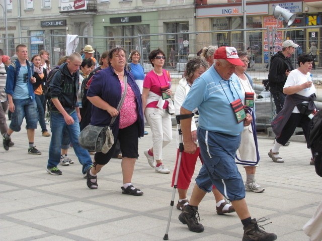 Warszawska Pielgrzymka Piesza 2012 dotarła na Jasną Górę [ZDJĘCIA]