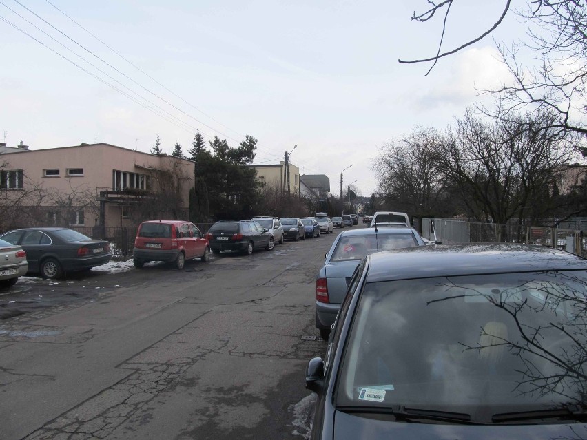 Na Borowskiej wprowadzili opłaty za parking i... zabrakło miejsc!