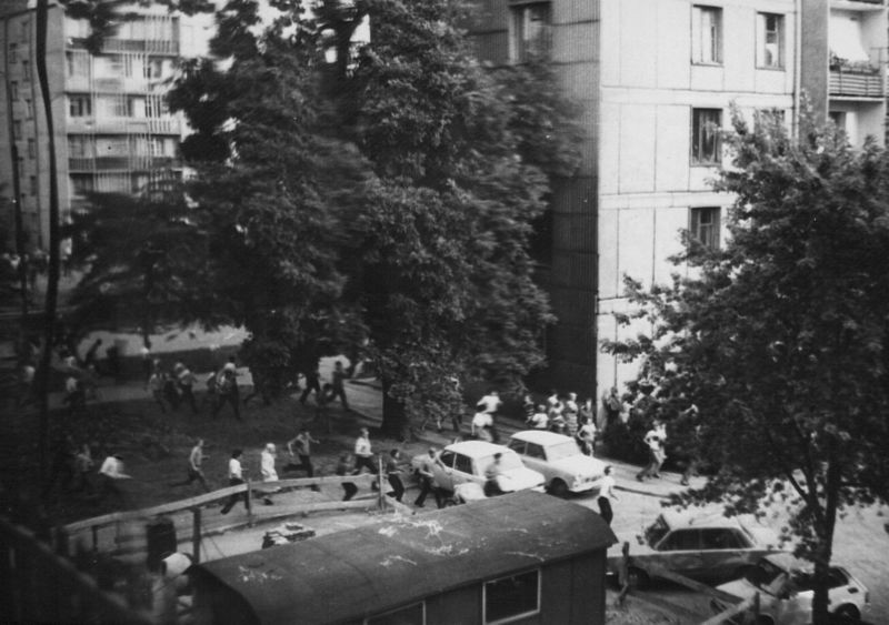 31 sierpnia 1982 Uciekający w podwórko Tęczowa...