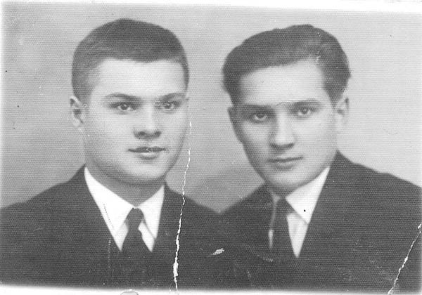 Od lewej: ojciec Izabeli, Bronisław Kostowski i jego brat Stanisław.