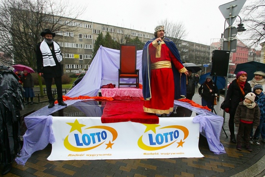 Tysiące wrocławian przeszły ulicami miasta w Orszaku Trzech Króli (ZDJĘCIA)