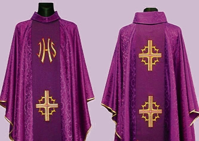 Fioletowy kolor szat liturgicznych. Jest to kolor pokutny,...