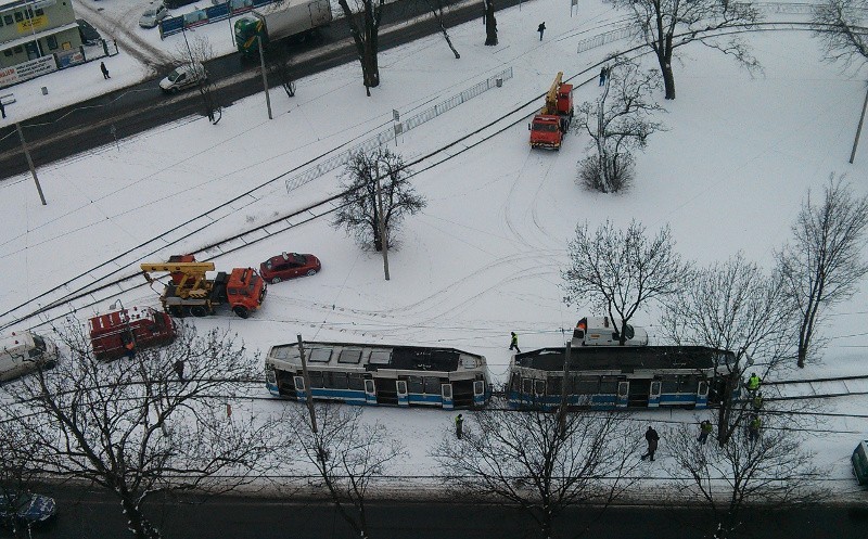 Wrocław: Wykoleił się kolejny tramwaj linii 23 (ZDJĘCIA)