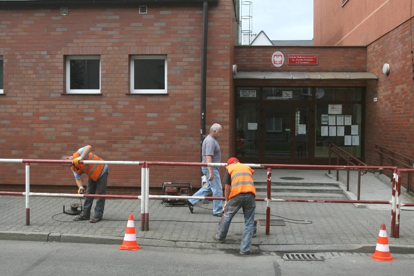 Od dziś w szkołach głośno, bo uczniowie wrócili z wakacji [KALENDARZ ROKU SZKOLNEGO]