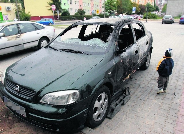 Seria podpaleń samochodów wstrząsnęła Lubinem w 2008 roku