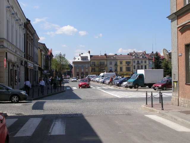 Ulica Harcerska, której wlot jest widoczny na zdjęciu, zostanie wyłączona z ruchu kołowego jako pierwsza