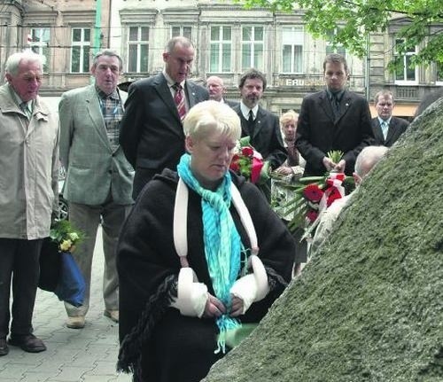 O tragicznej śmierci Piotra Majchrzaka przypomina głaz w centrum Poznania