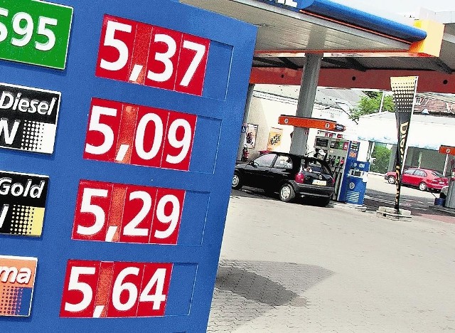 W ciągu dwóch lat ceny paliw podskoczyły o 40 procent.