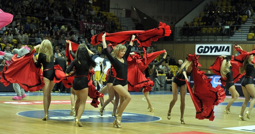 Cheerleaders Gdynia podpisały umowę z PZPN. Będą tańczyć na meczach reprezentacji [ZDJĘCIA]