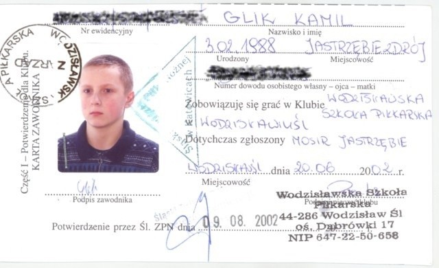 Archiwalna legitymacja młodego piłkarza Kamila Glika