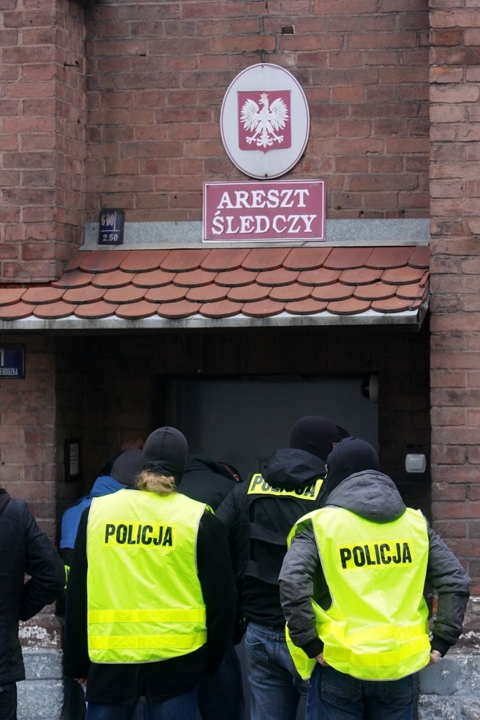 Wojna gangów we Wrocławiu: Sąd aresztował dziewięciu podejrzanych (ZDJĘCIA)