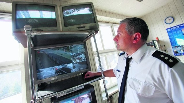 Policjanci chwalą sobie monitoring, którym objęte jest centrum Jeleniej Góry. Jest on pomocny w ściganiu przestępców