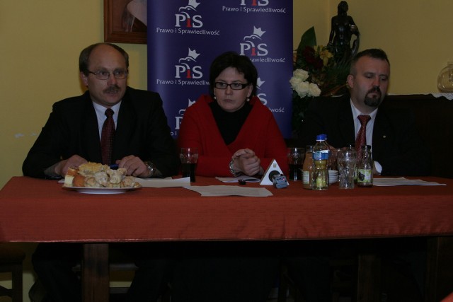 Na spotkaniu obecna była posłanka Małgorzata Sadurska oraz Sławomir Kamiński i prof. Krzysztof Szulowski