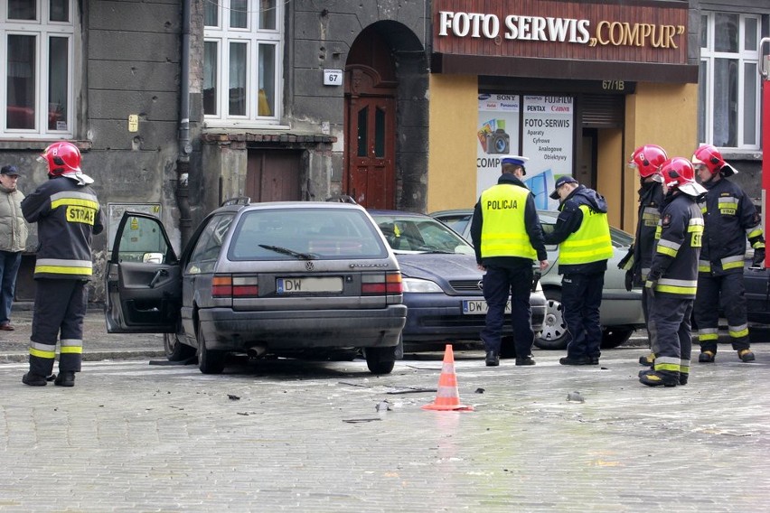 Wypadek na ul. Daszyńskiego. Jedna osoba została poszkodowana (ZDJĘCIA)