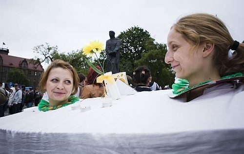 Studenci przejęli  rządy nad miastem 