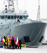 Gdynia: Polski okręt rozpoczyna antyterrorystyczną misję
